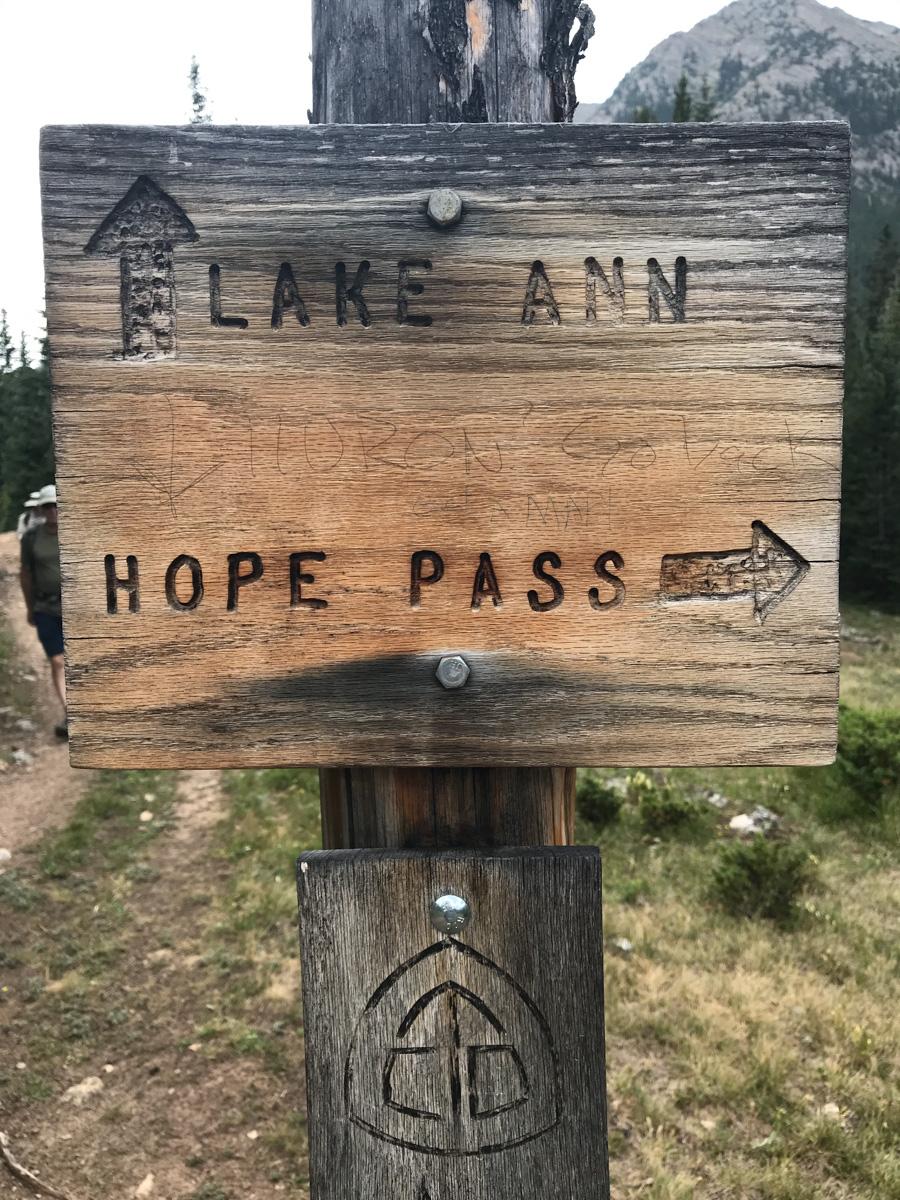 Apostles Trail Sign